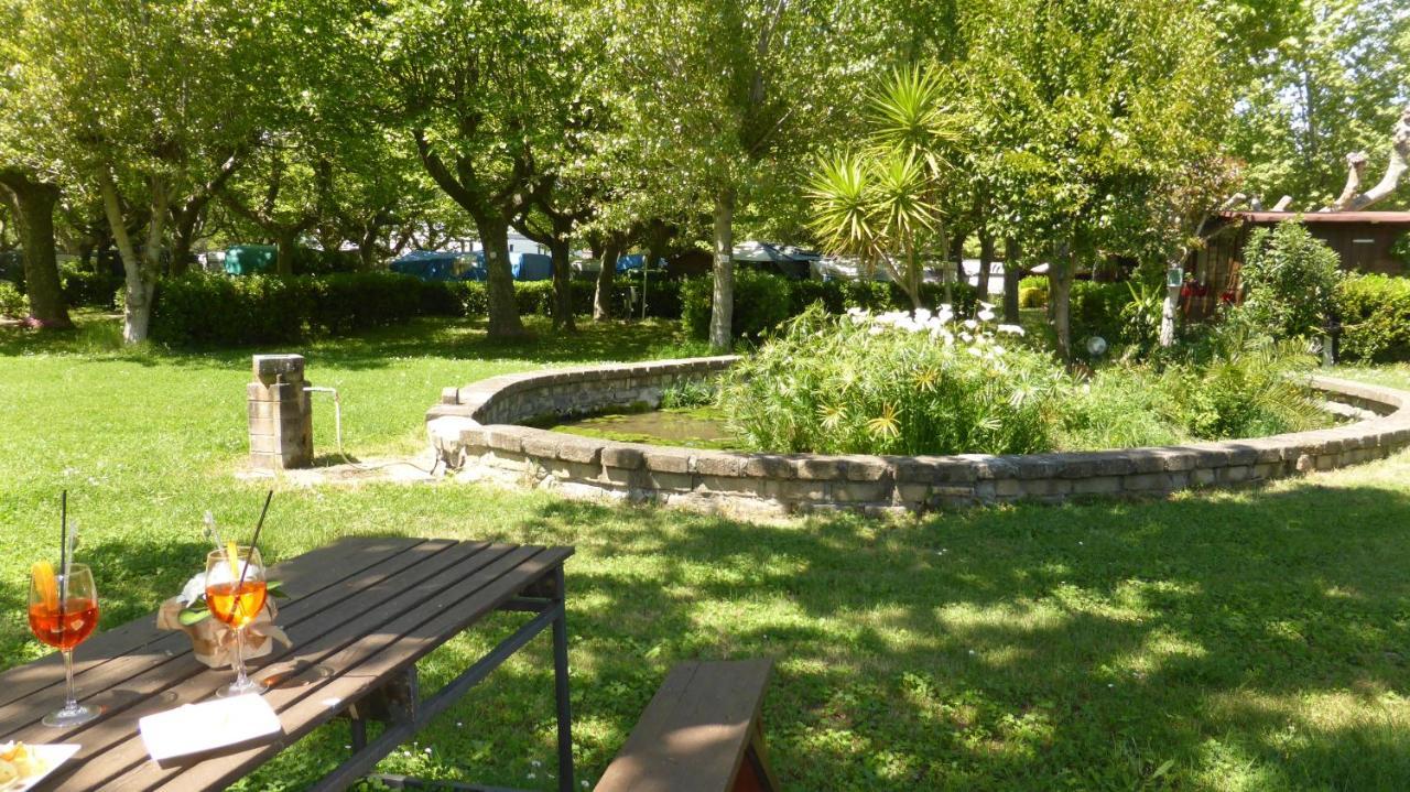 Camping Smeraldo Trevignano Romano Luaran gambar